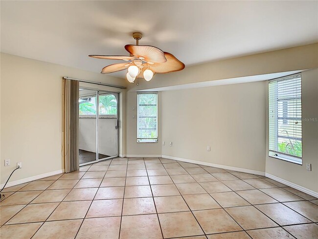 Building Photo - 2375 Bendway Dr