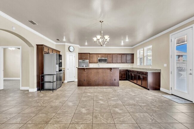 Building Photo - 1744 Boise Dr