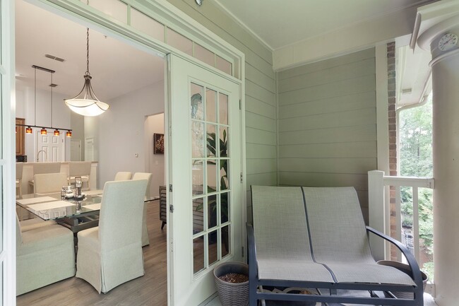 Building Photo - Top-Floor Corner Condo in Prime Location — Minutes to The Battery & Chattahoochee Trails