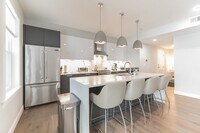 Building Photo - 54 Pleasant St