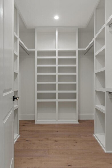 Building Photo - 4224 Granny White Pike