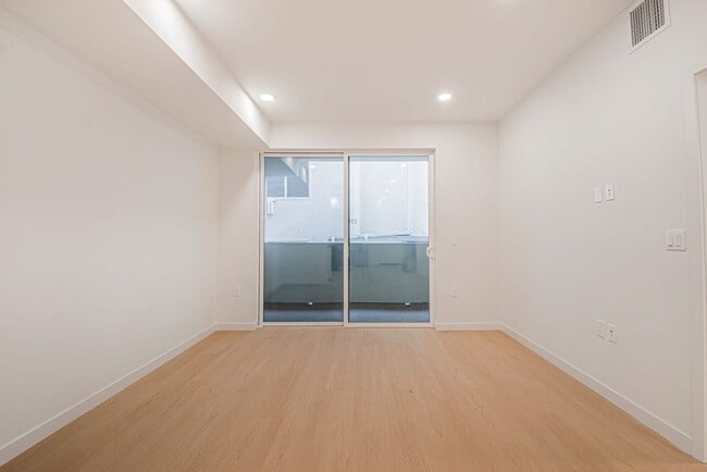 Building Photo - Welcome to the Gramercy