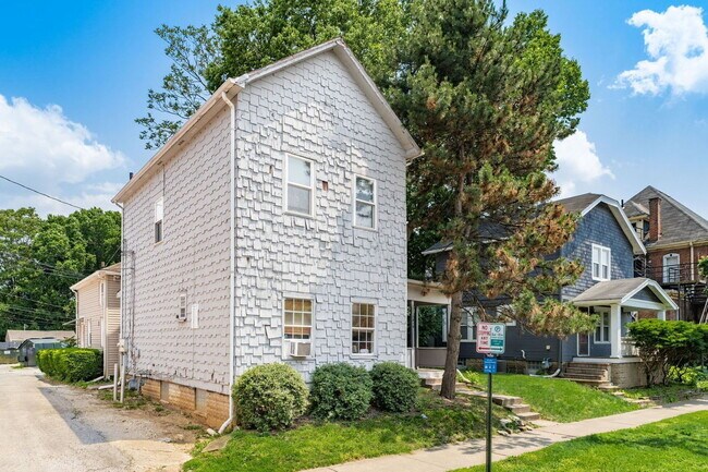 Building Photo - 1518 Worthington St