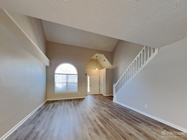 Building Photo - 315 Hazelhurst Dr