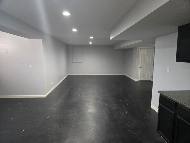 Building Photo - Beautiful Reserve at Heritage Park home!!!