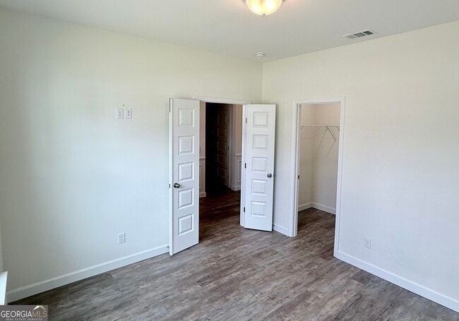 Building Photo - 410 N Caswell St