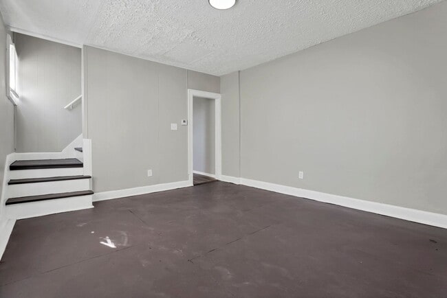 Building Photo - 791-793 E Starr Ave