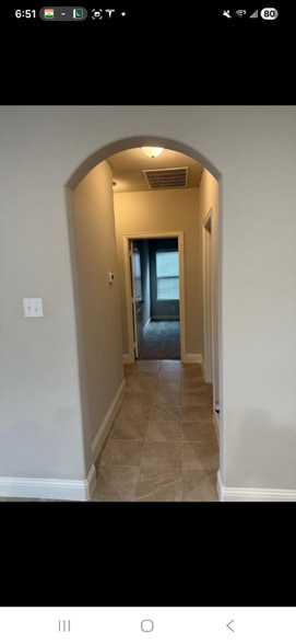 Building Photo - 615 Dogwood Dr