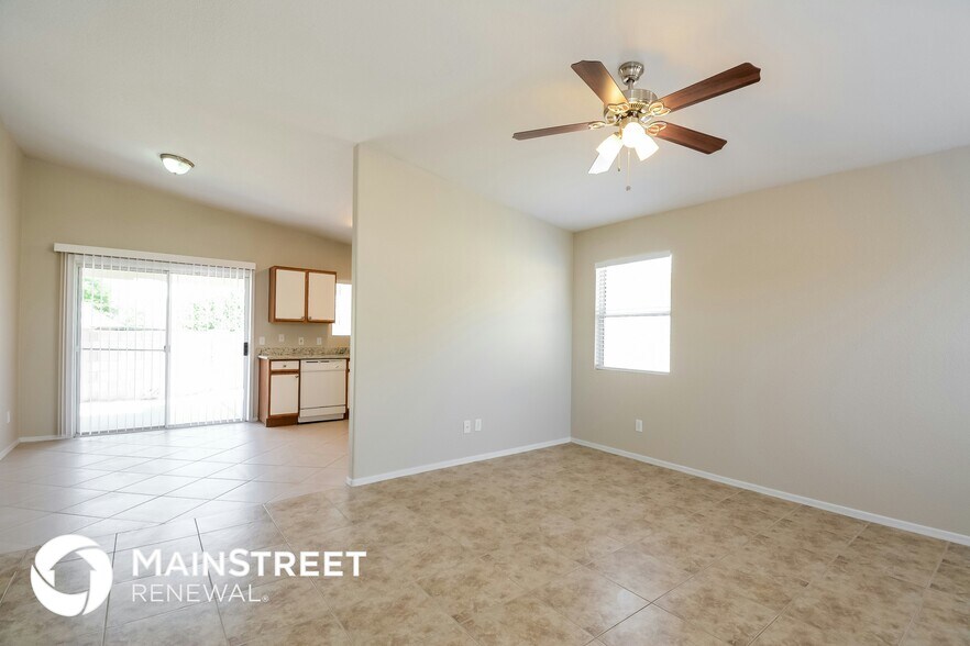 Building Photo - 1919 W Calle Guadalajara