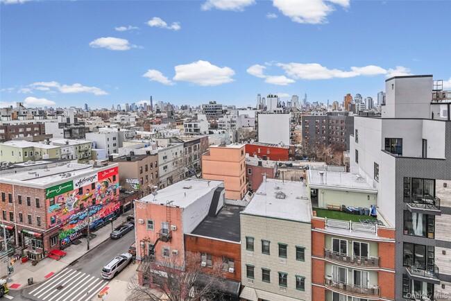 Building Photo - 444 Graham Ave