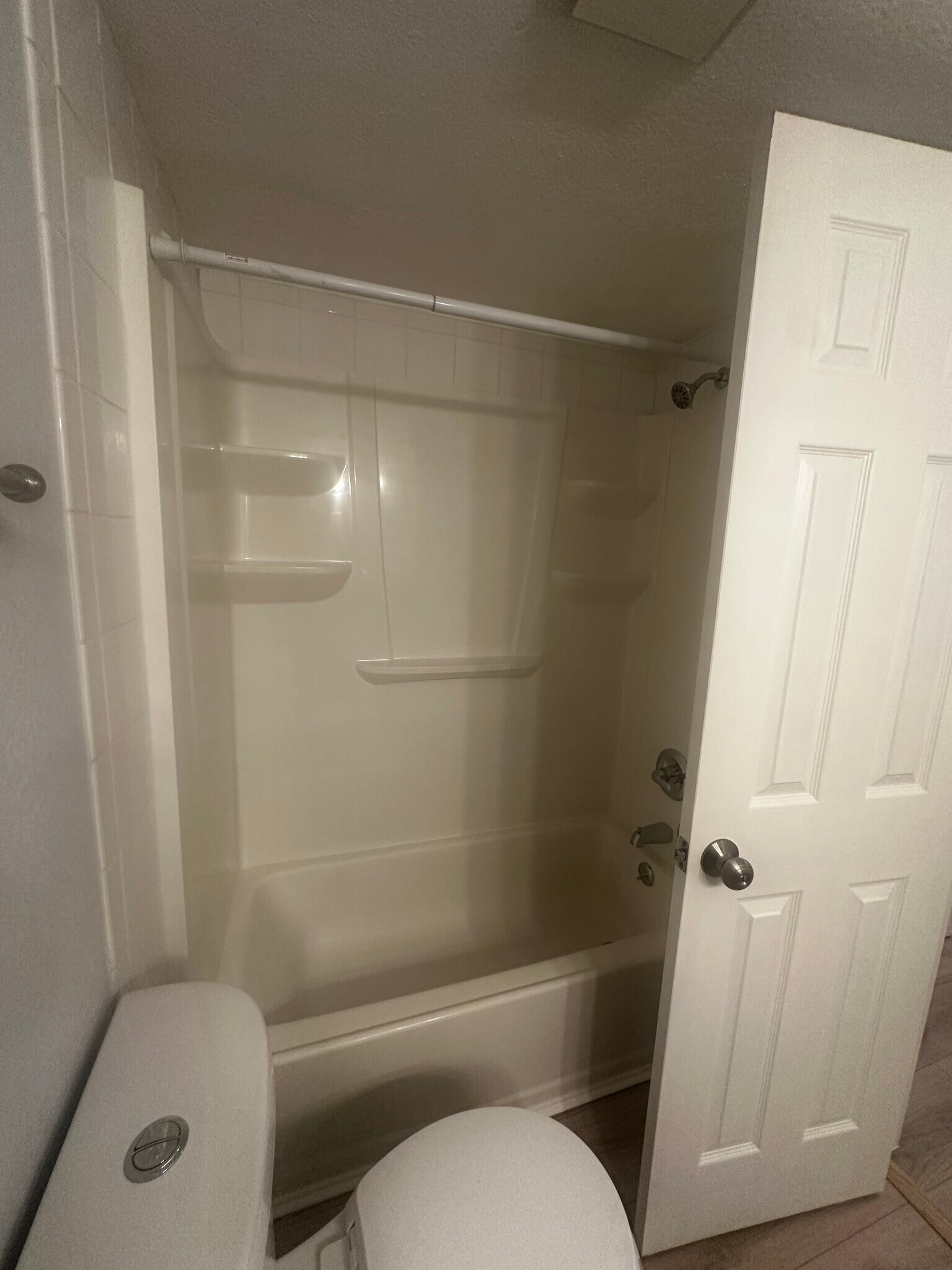 Shower and bathtub combo. - 12170 Huron St