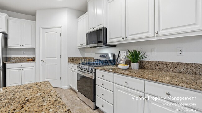 Building Photo - 3033 Ardley Dr