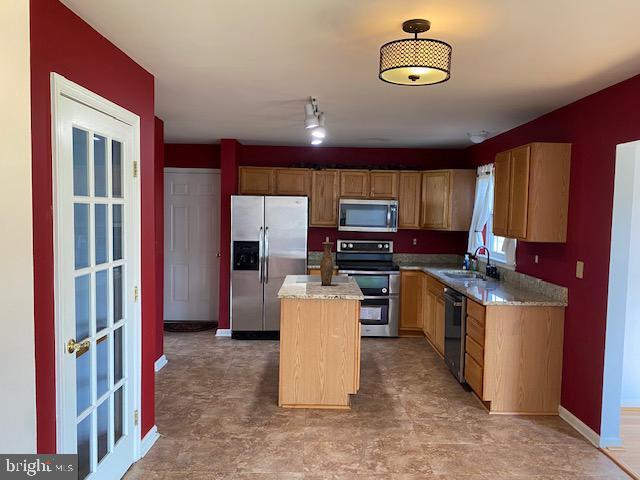 Building Photo - 312 Foxtail Ln