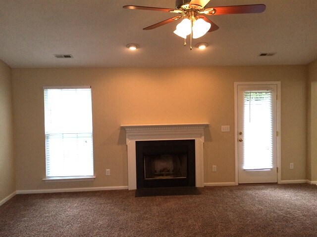 Building Photo - 120 Birch Hill Ct