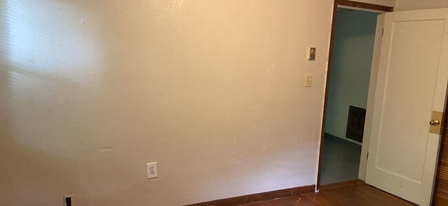 Building Photo - 630 SE Steptoe St