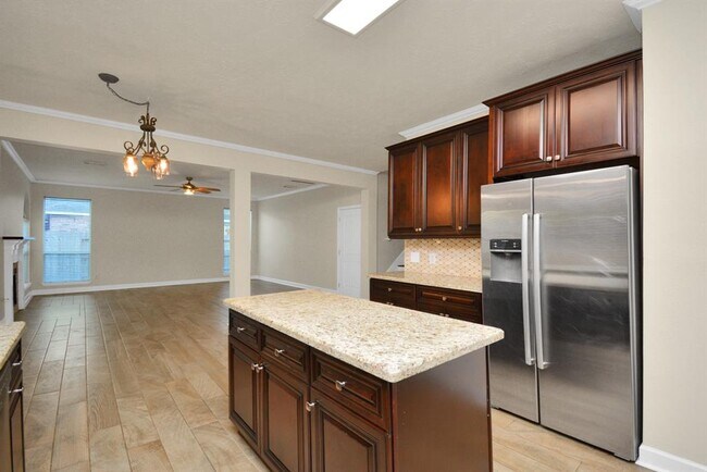 Building Photo - 20210 Black Canyon Dr
