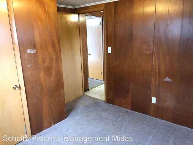 Building Photo - 805 Flieth St