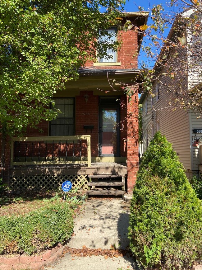 Building Photo - 2 Bedroom 1 Bathroom in German Village