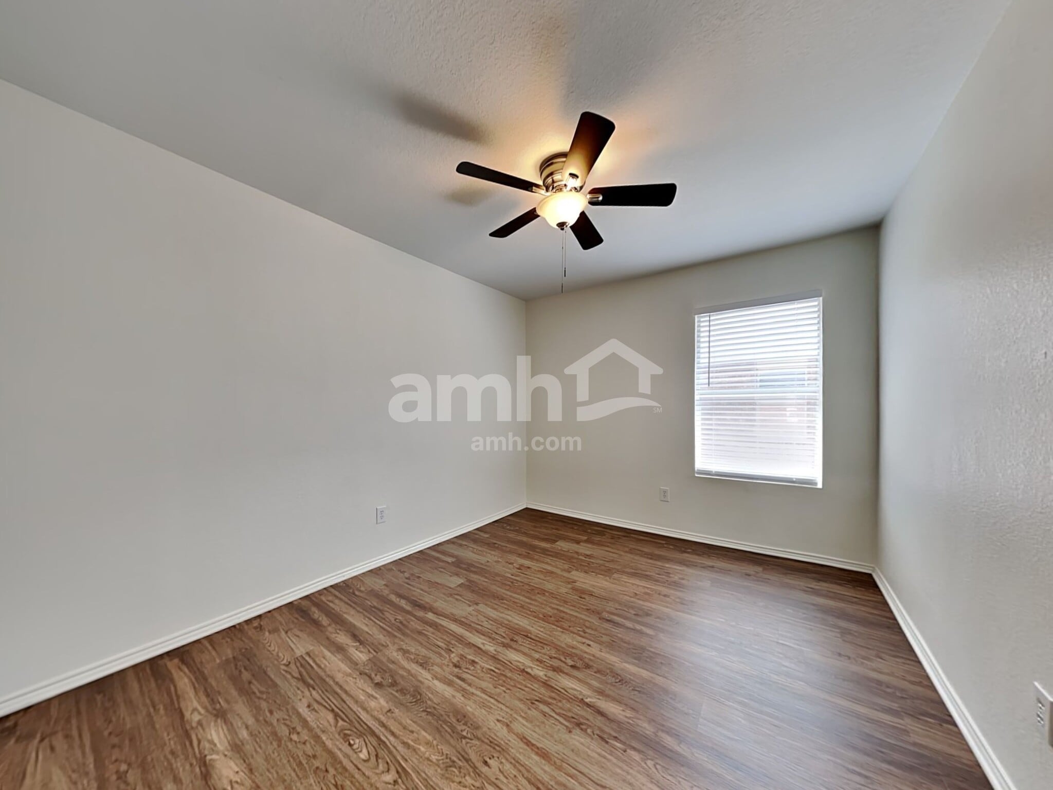 Building Photo - 5533 Parkview Hills Ln
