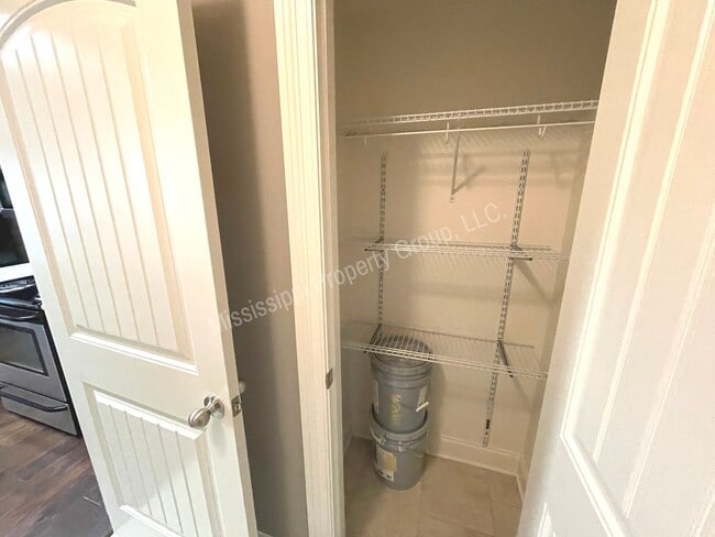 Building Photo - 4BR/4.5BA For Rent