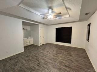 Building Photo - 25 Cll Tulipan