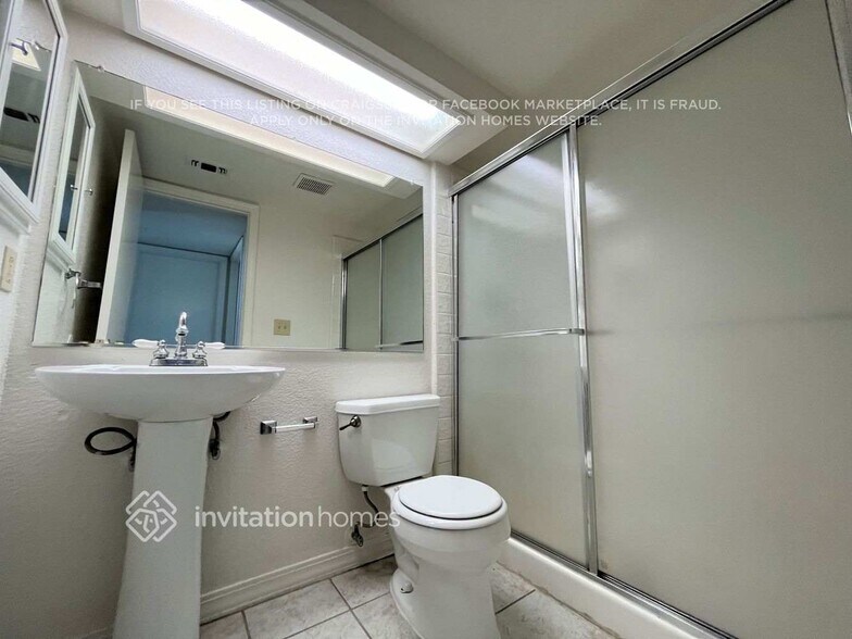 Building Photo - 5740 River Run Cir