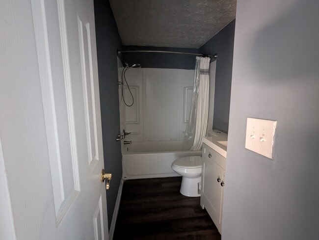 Building Photo - 2544 Dwiton Ct