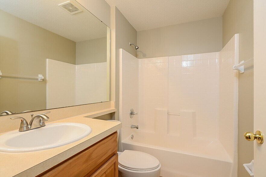 Building Photo - 1533 Marsh Wood Dr