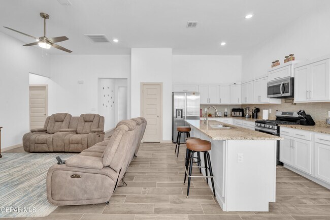 Building Photo - 12614 Amesbury Dr