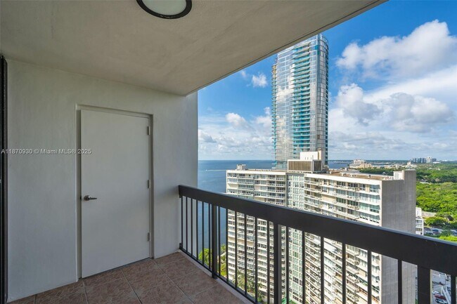 Building Photo - 2333 Brickell Ave