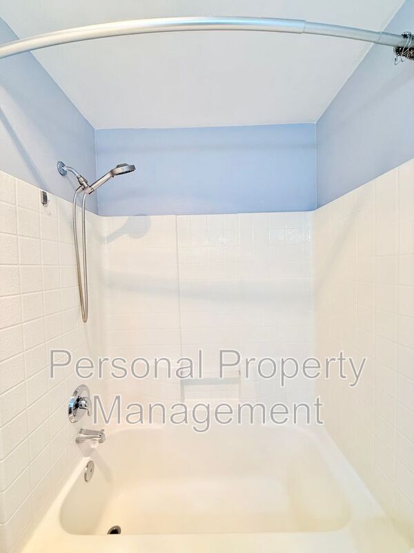 Building Photo - 10800 SE 17th Cir