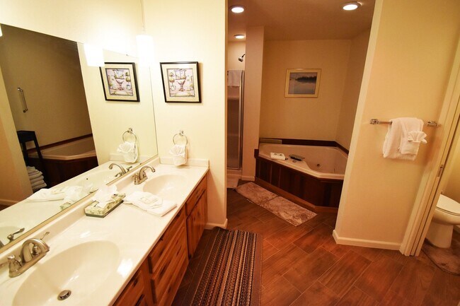 Building Photo - Winter Seasonal Rental- Timberline 14