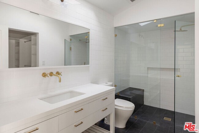 Building Photo - 4525 Melbourne Ave