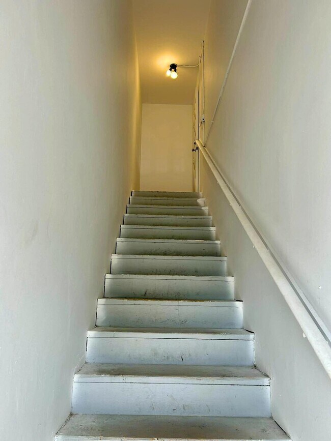 Building Photo - 341 Central Ave