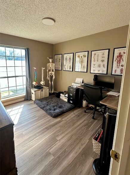 Building Photo - 1005 Waverly Dr