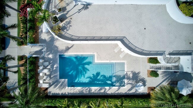 Building Photo - 612 Bayshore Dr