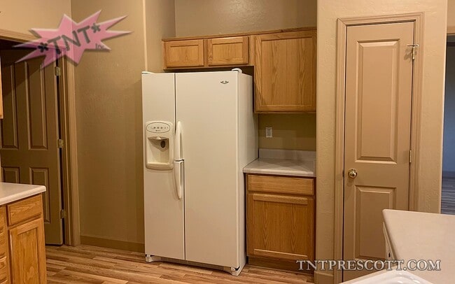 Building Photo - Home in Prescott Valley