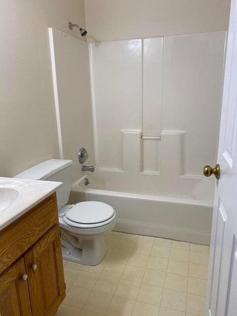 Building Photo - 28 N Cedar Lake Dr W