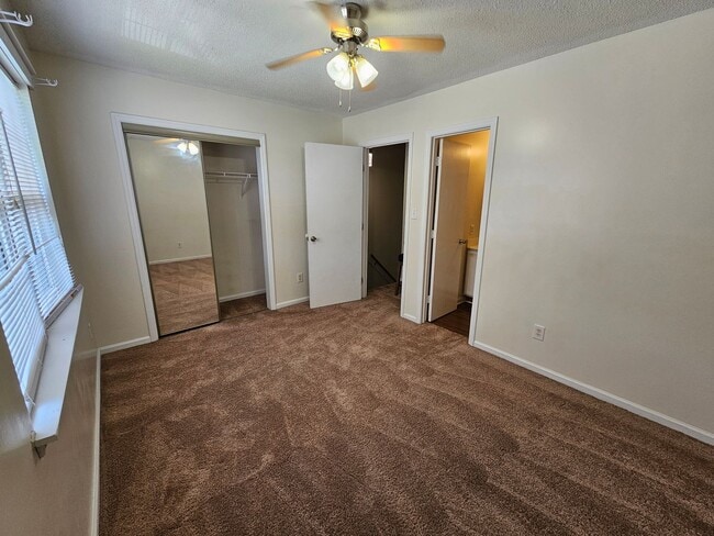 Building Photo - Affordable Townhome In Hunter's Creek!