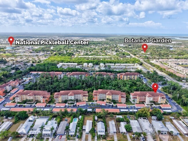 Building Photo - Seasonal 3-Bed Condo Rental in the Heart of Naples – AVAIL DEC/JAN, APRIL-FORWARD