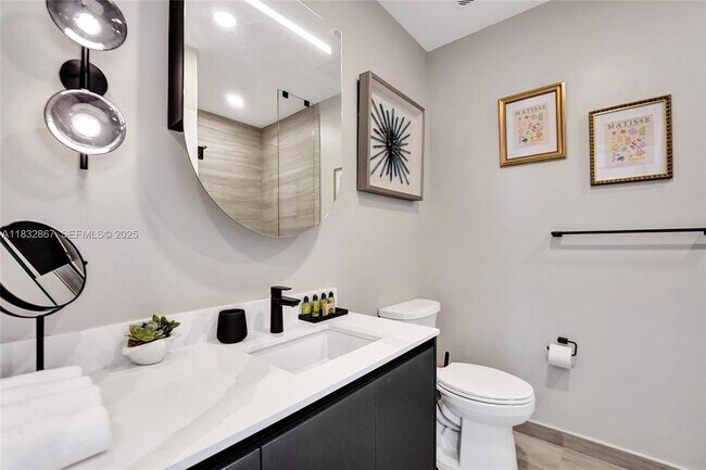 Building Photo - 580-572 72nd St