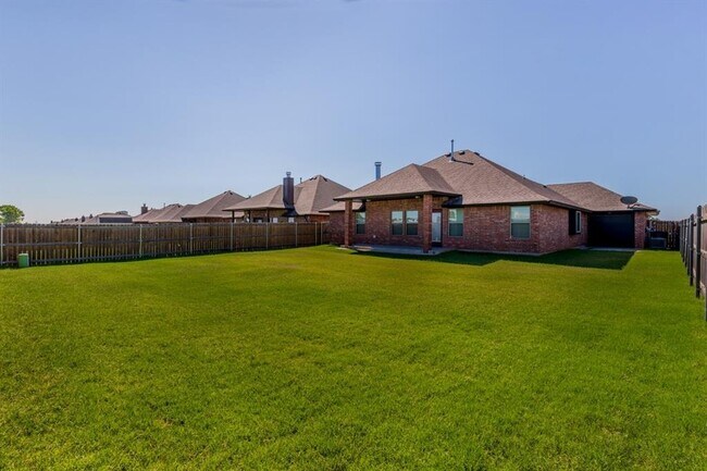 Building Photo - 11113 NW 8th St