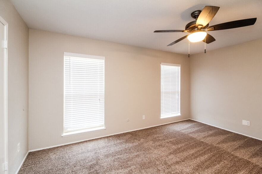 Building Photo - 4221 Sweetgum Way