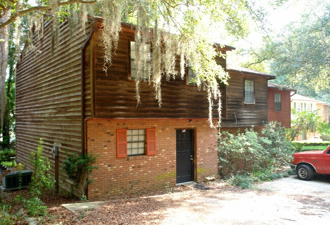 Building Photo - 3748 Donovan Dr