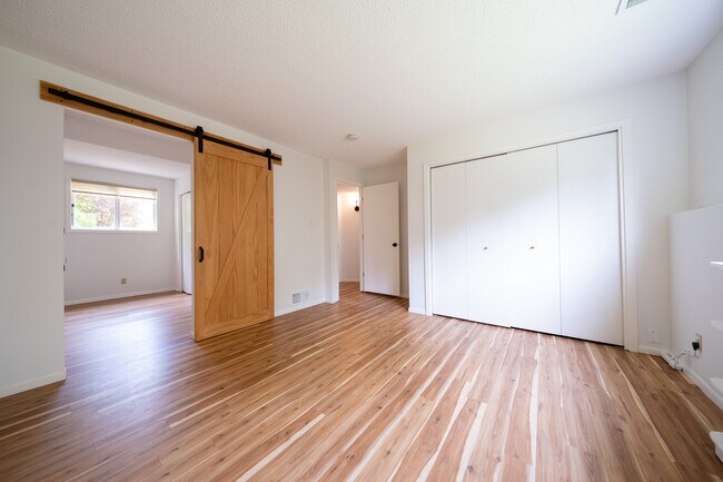 Building Photo - 13396 Everest Ave
