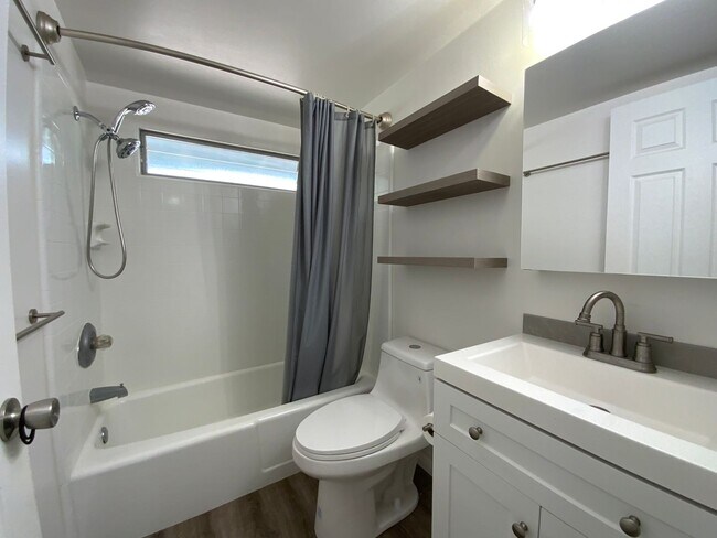Building Photo - SPACIOUS 4 BEDROOM AHUIMANU SINGLE FAMILY HOME WITH ENCLOSED GARAGE