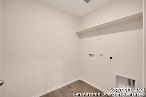 Building Photo - 728 Armadillo Dr
