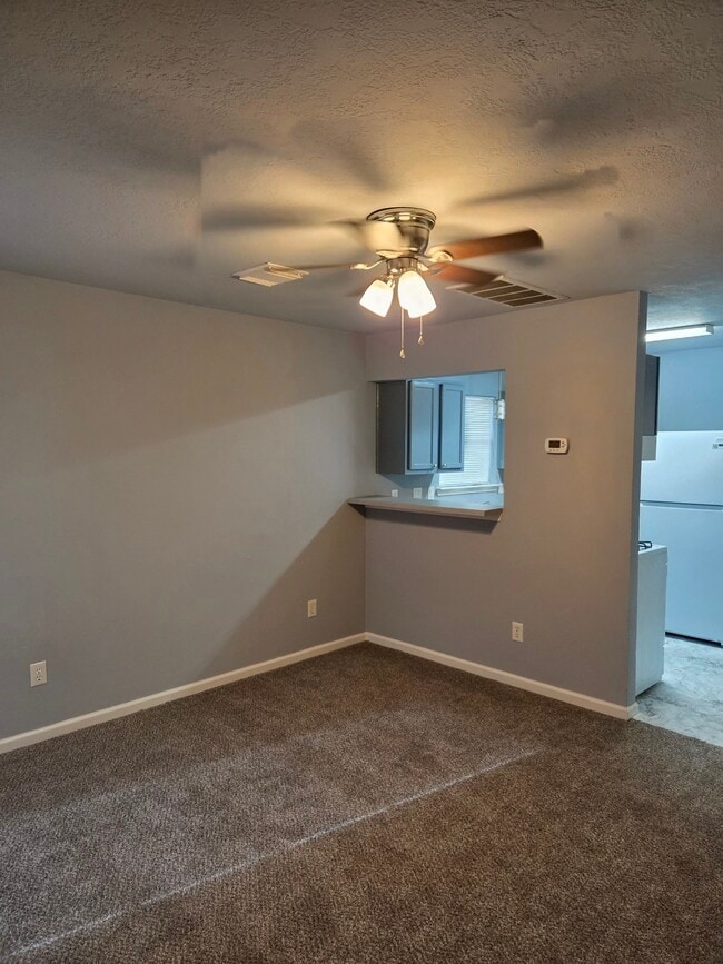 Building Photo - 803 Whelton Dr