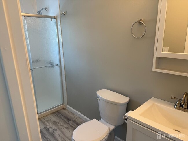 Building Photo - 729 Bordentown Ave