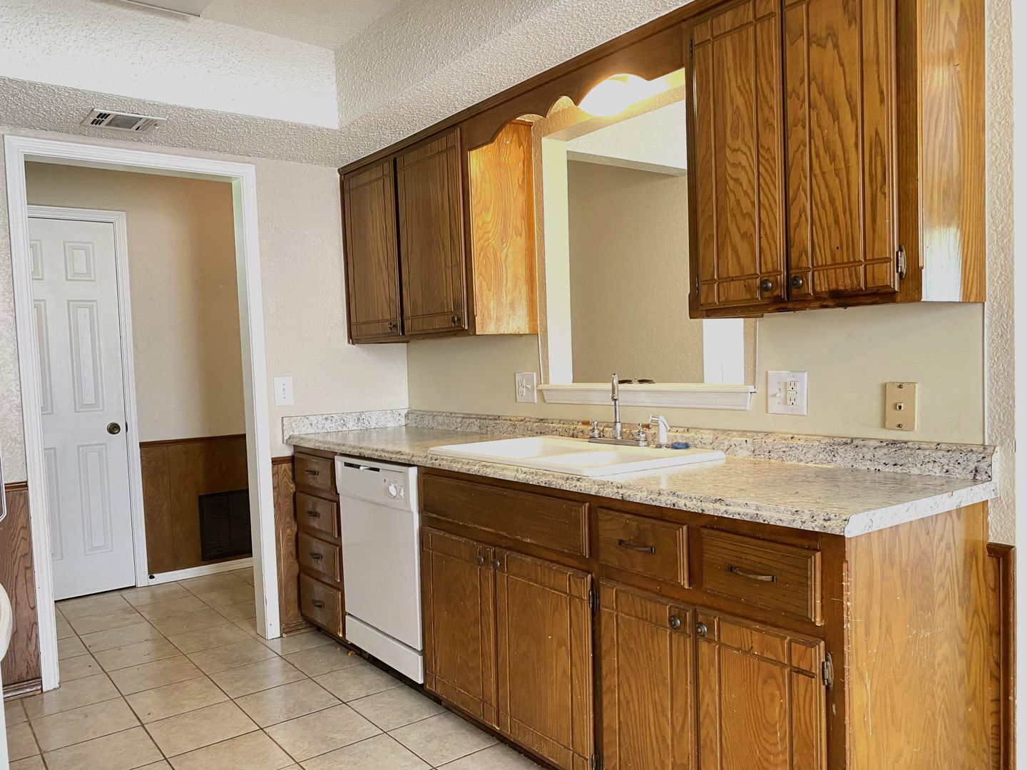 Building Photo - 1120 SW 101st St